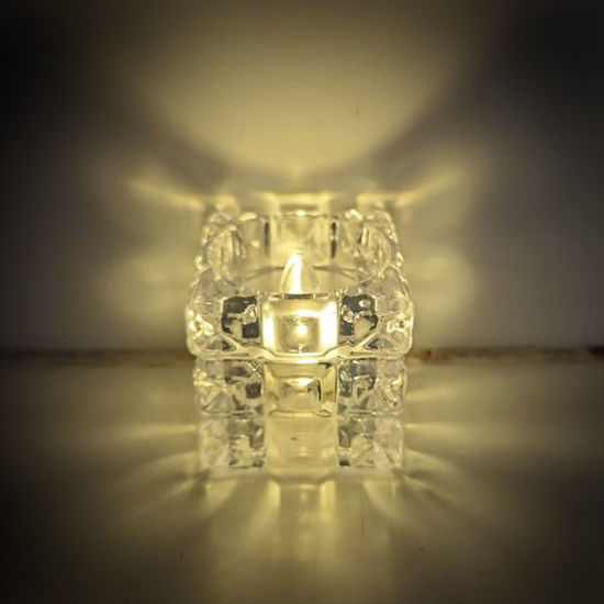 Picture of Square Clear Candle - 3cm